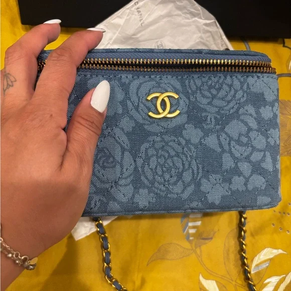 Chanel Makeup line Blue Floral Denim Shoulder Bag with Gold Accents - Picture 15 of 16